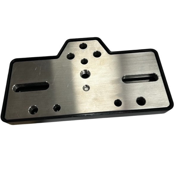 Protective cover for mounting plate Uniconsole